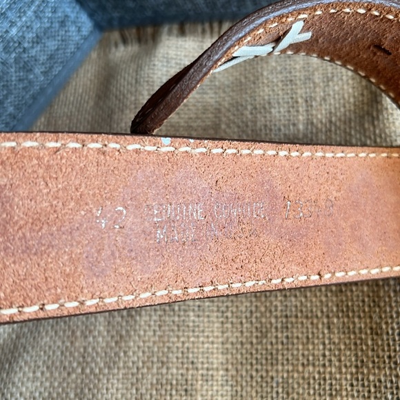 Floral Brown Leather Belt (size 42) 🌺 🌼 - Picture 9 of 17